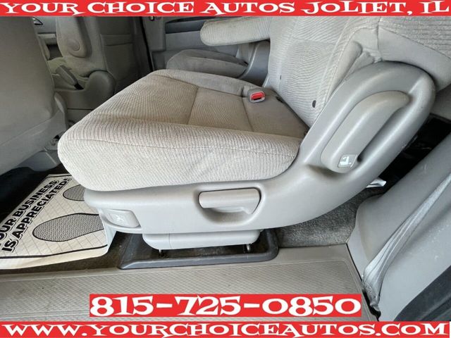 2011 Honda Odyssey 5dr LX - 21258192 - 18