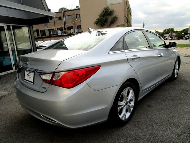 2011 Hyundai Sonata Limited  - 22909292 - 5