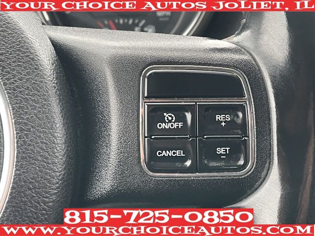 2011 Jeep Grand Cherokee 4WD 4dr Laredo - 21819526 - 28
