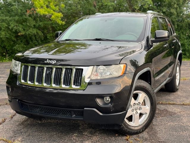 2011 Jeep Grand Cherokee 4WD 4dr Laredo - 22880639 - 0