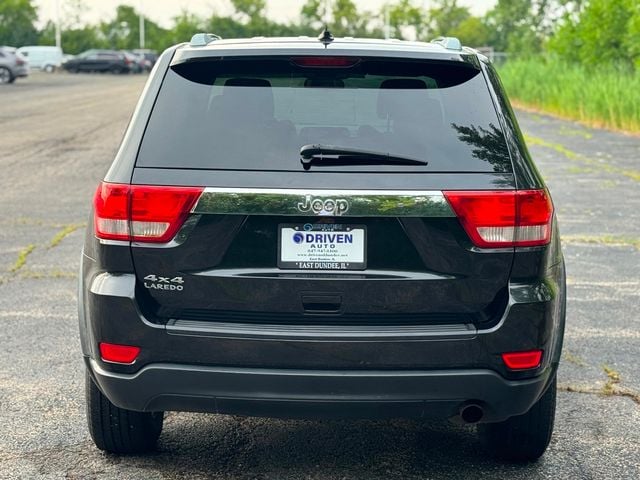 2011 Jeep Grand Cherokee 4WD 4dr Laredo - 22880639 - 10