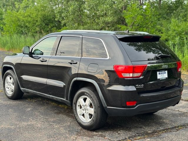 2011 Jeep Grand Cherokee 4WD 4dr Laredo - 22880639 - 14