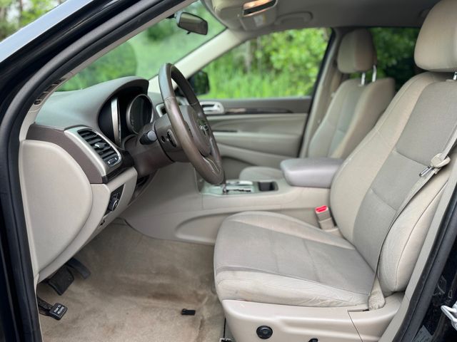 2011 Jeep Grand Cherokee 4WD 4dr Laredo - 22880639 - 18