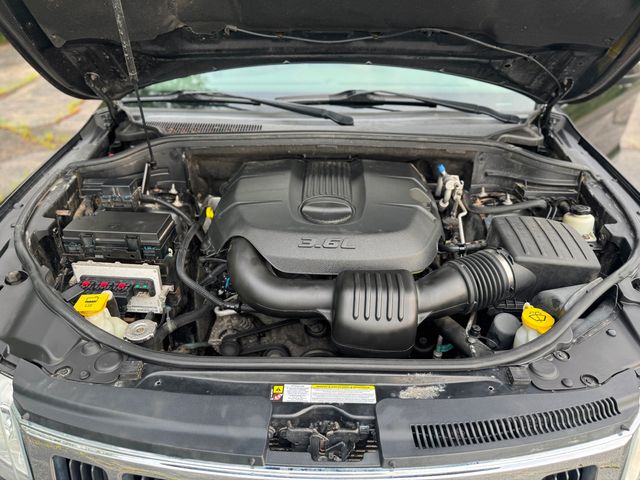 2011 Jeep Grand Cherokee 4WD 4dr Laredo - 22880639 - 36