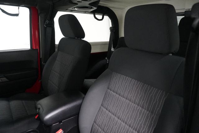 2011 Jeep Wrangler 4WD 2dr Sport - 22906804 - 10