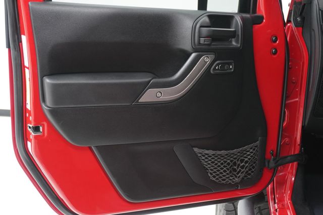 2011 Jeep Wrangler 4WD 2dr Sport - 22906804 - 14