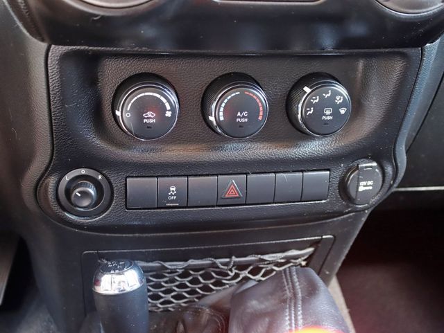 2011 Jeep Wrangler 4WD 2dr Sport - 22902200 - 14