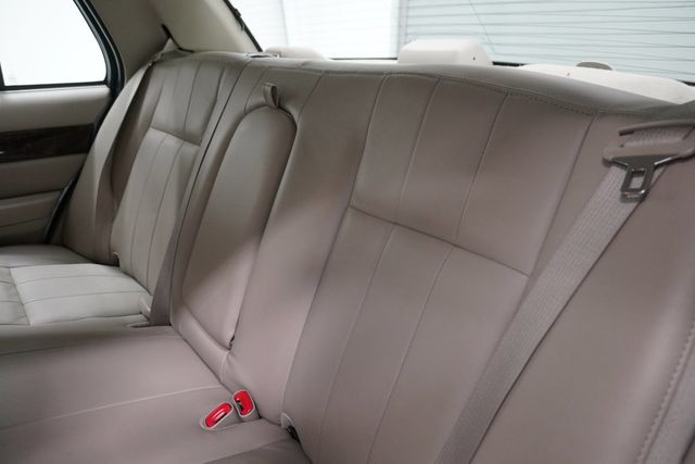 2011 Mercury Grand Marquis 4dr Sedan LS - 22910101 - 10