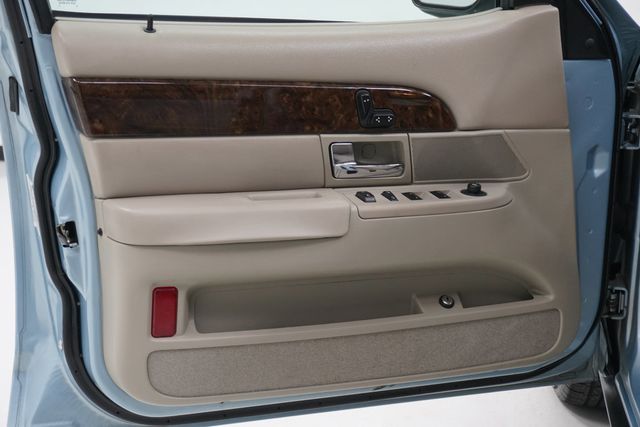 2011 Mercury Grand Marquis 4dr Sedan LS - 22910101 - 11