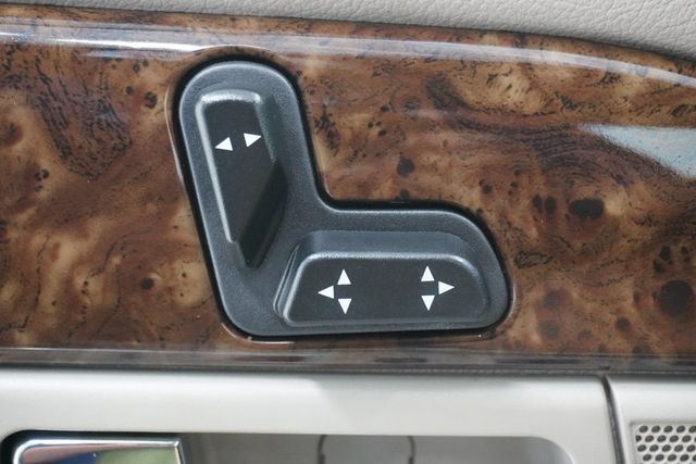 2011 Mercury Grand Marquis 4dr Sedan LS - 22910101 - 12