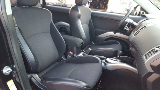2011 Mitsubishi Outlander SE 4WD - 18679743 - 10