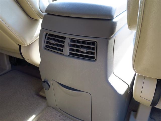 2011 Nissan Armada 2WD 4dr Platinum - 17081835 - 18