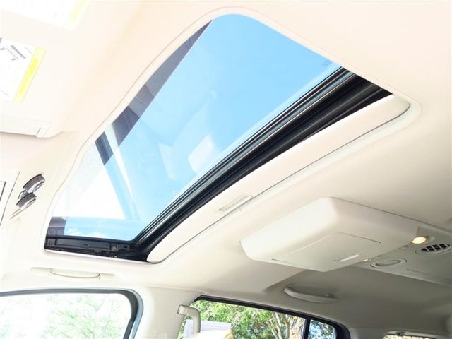 2011 Nissan Armada 2WD 4dr Platinum - 17081835 - 22