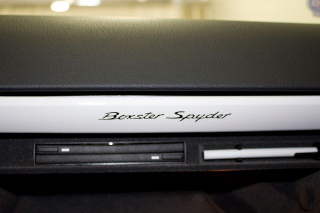 2011 Porsche Boxster SPYDER - 16919988 - 34