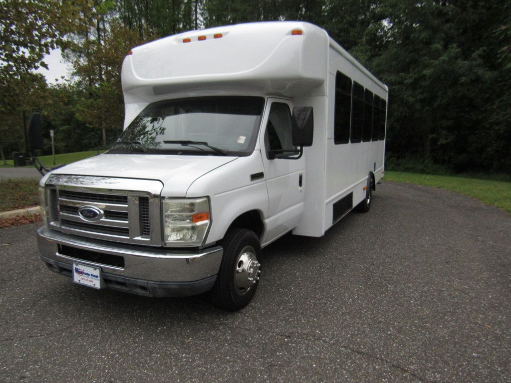 2011 Starcraft Allstar Bus E450 25 Passenger Bus + Driver 25 Passenger Shuttle Bus - 22125257 | Video 1