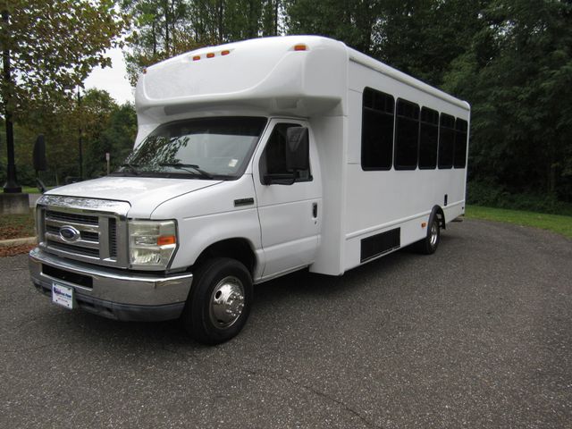 2011 Starcraft Allstar Bus E450 25 Passenger Bus + Driver 25 Passenger Shuttle Bus - 22125257 - 17
