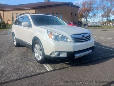 2011 Subaru Outback I Limited's photo