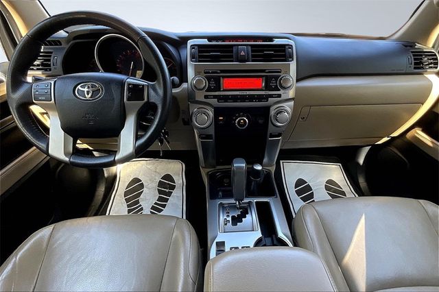 2011 Toyota 4Runner 4WD 4dr V6 SR5 - 22923937 - 17