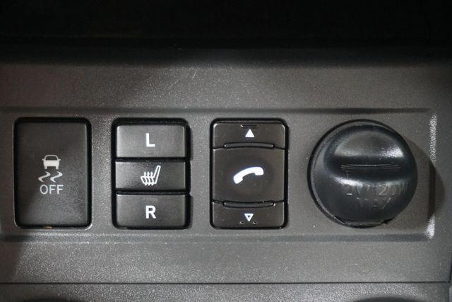 2011 Toyota RAV4 FWD 4dr 4-cyl 4-Speed Automatic Ltd - 22902376 - 17