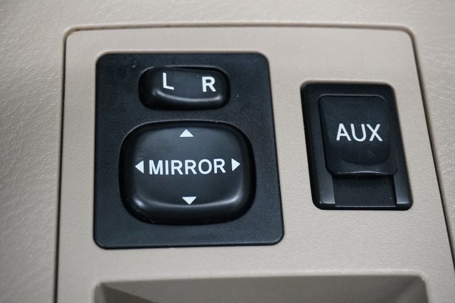 2011 Toyota RAV4 FWD 4dr 4-cyl 4-Speed Automatic Ltd - 22902376 - 19