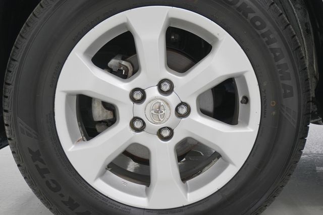 2011 Toyota RAV4 FWD 4dr 4-cyl 4-Speed Automatic Ltd - 22902376 - 27