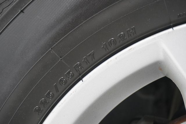 2011 Toyota RAV4 FWD 4dr 4-cyl 4-Speed Automatic Ltd - 22902376 - 28