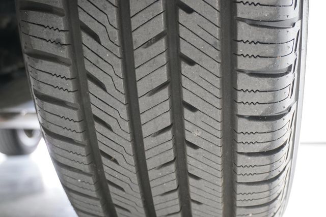 2011 Toyota RAV4 FWD 4dr 4-cyl 4-Speed Automatic Ltd - 22902376 - 29