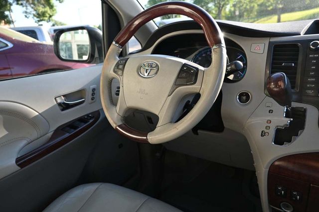 2011 Toyota Sienna Limited Mobility Handicap Van - 22889833 - 23