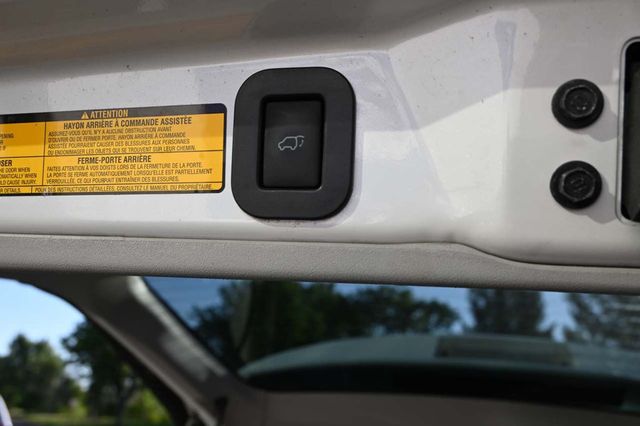 2011 Toyota Sienna Limited Mobility Handicap Van - 22889833 - 25