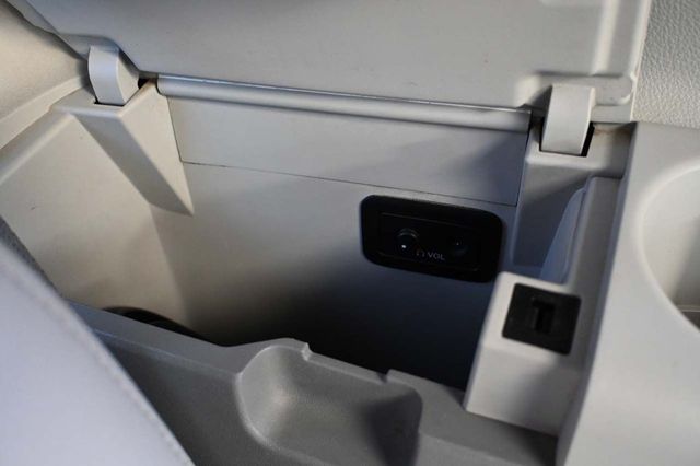 2011 Toyota Sienna Limited Mobility Handicap Van - 22889833 - 32