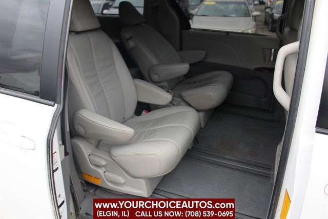 2011 Toyota Sienna XLE 8 Passenger 4dr Mini Van - 22162392 - 17