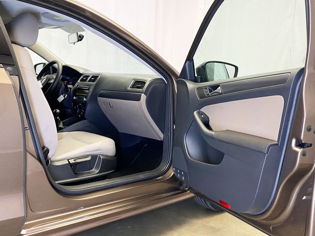 2011 Volkswagen Jetta Sedan 4dr Automatic S - 22910567 - 31