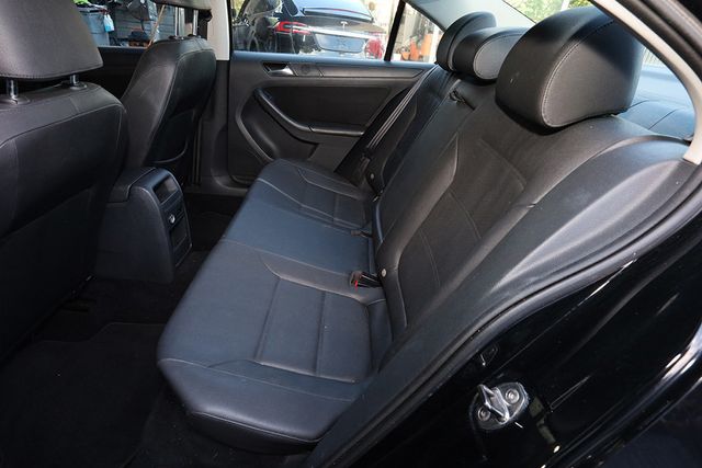 2011 VOLKSWAGEN Jetta Sedan 4dr Manual SE - 22919408 - 12