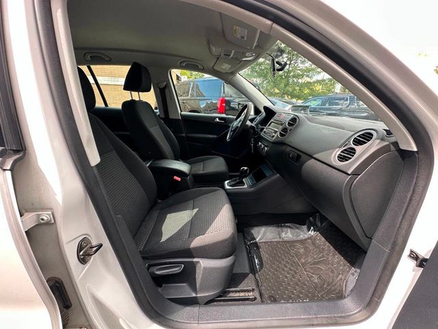 2011 Volkswagen Tiguan 4WD 4dr SEL 4Motion - 22910488 - 25