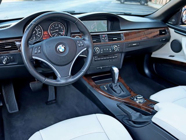 2012 BMW 3 Series 328i Hardtop Convertible - 22241860 - 11
