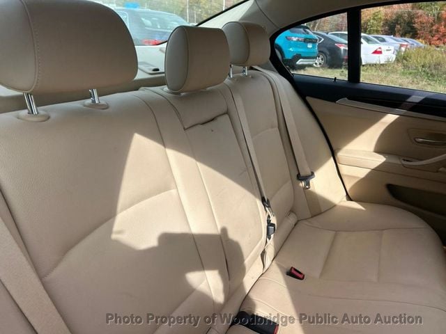 2012 BMW 5 Series 535i xDrive - 22937455 - 10