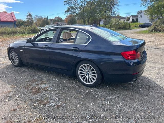 2012 BMW 5 Series 535i xDrive - 22937455 - 4
