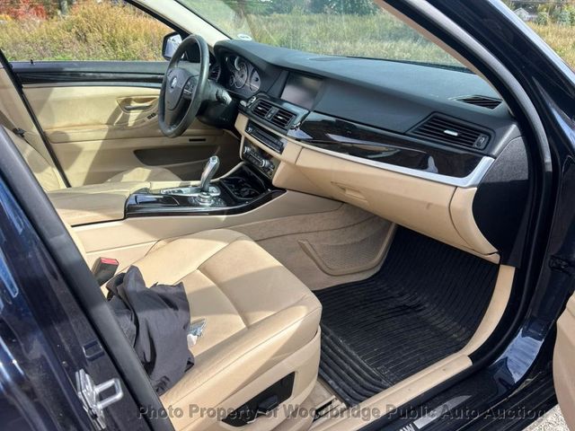 2012 BMW 5 Series 535i xDrive - 22937455 - 6