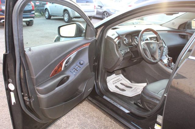 2012 Buick LaCrosse 4dr Sedan Touring FWD - 22925074 - 9