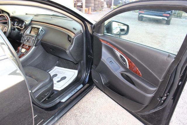 2012 Buick LaCrosse 4dr Sedan Touring FWD - 22925074 - 17