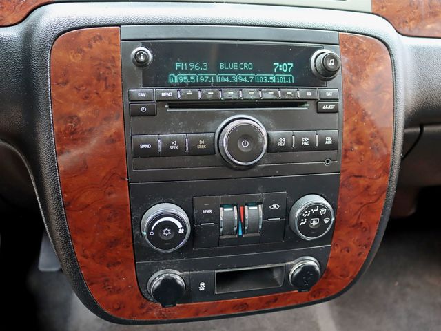 2012 Chevrolet Suburban 4WD 4dr 1500 LS - 22863657 - 13