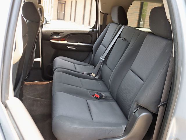 2012 Chevrolet Suburban 4WD 4dr 1500 LS - 22863657 - 17