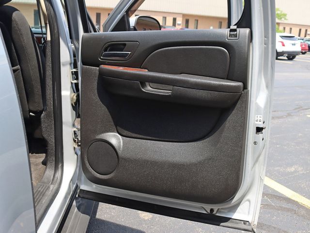 2012 Chevrolet Suburban 4WD 4dr 1500 LS - 22863657 - 23