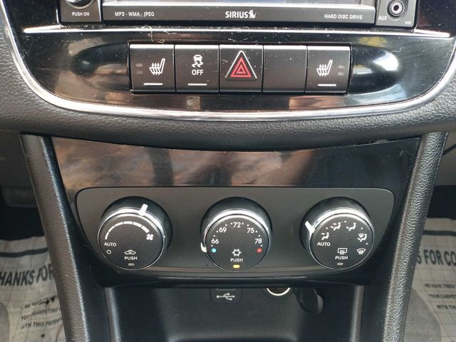 2012 Chrysler 200 4dr Sedan Limited - 22729561 - 14