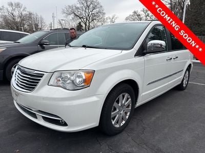 2012 Chrysler Town & Country Touring-L