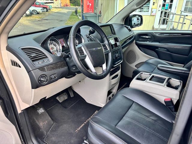 2012 Chrysler Town & Country 4dr Wagon Touring-L - 22922654 - 11