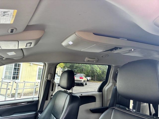 2012 Chrysler Town & Country 4dr Wagon Touring-L - 22922654 - 14