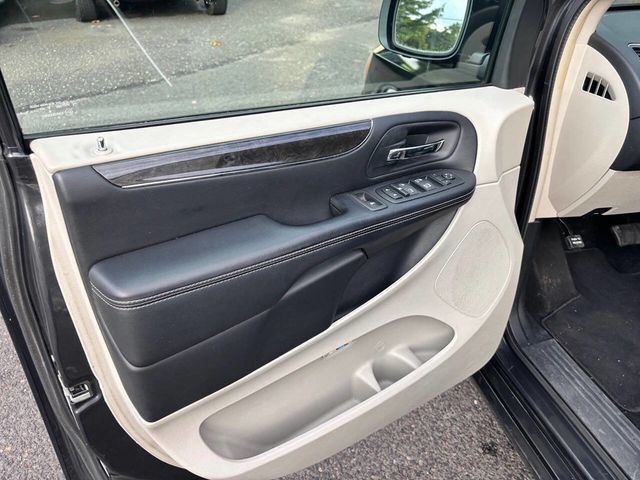 2012 Chrysler Town & Country 4dr Wagon Touring-L - 22922654 - 15