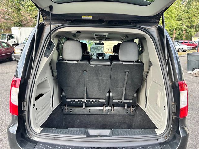 2012 Chrysler Town & Country 4dr Wagon Touring-L - 22922654 - 19