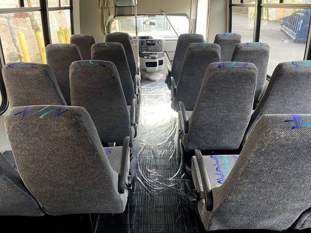 2012 Ford E450 25 Passenger Shuttle Bus For Senior Tour Charters Student Church Hotel Transport - 22169500 - 21